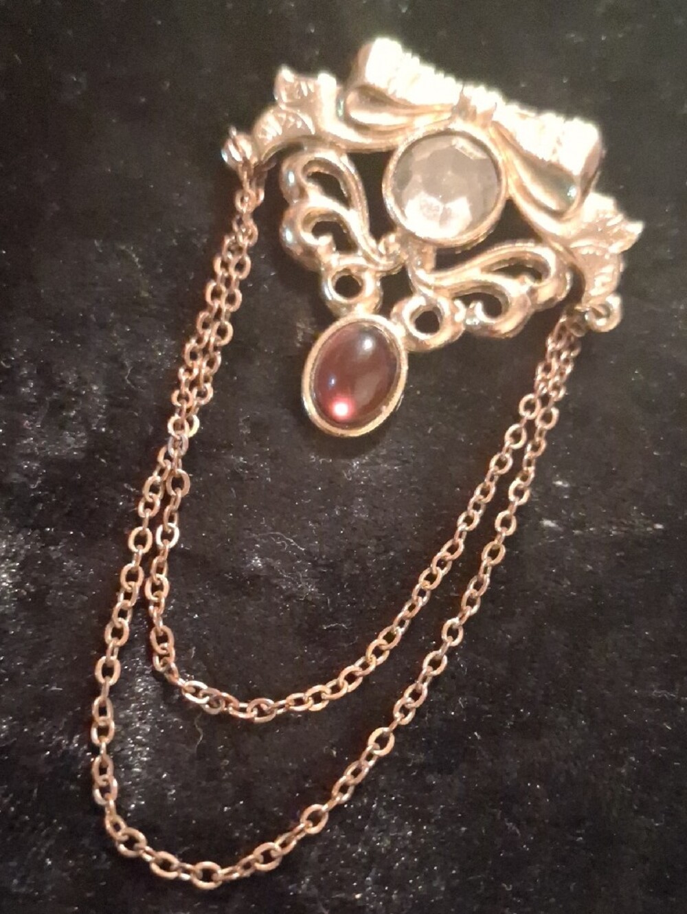 Bergere Vintage Gold-Tone Bow Brooch with Clear and Garnet-Red Stones